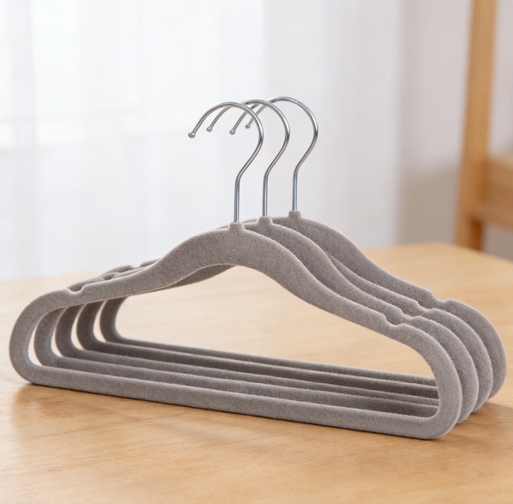 Children's Velvet Non-Slip Clothes Hangers with Shoulder Notches - Image 2